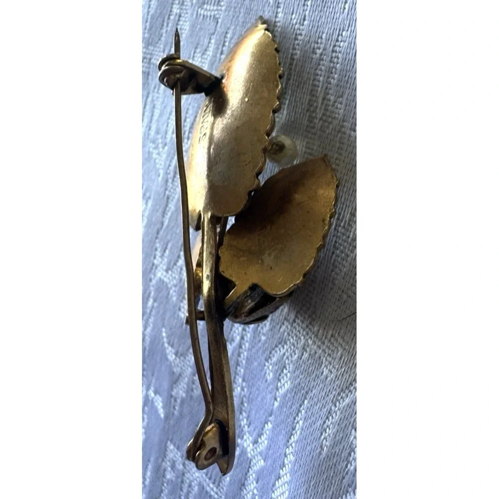 Vintage Spain Gold Tone Ornate Filigree‎ Faux Pearl Brooch